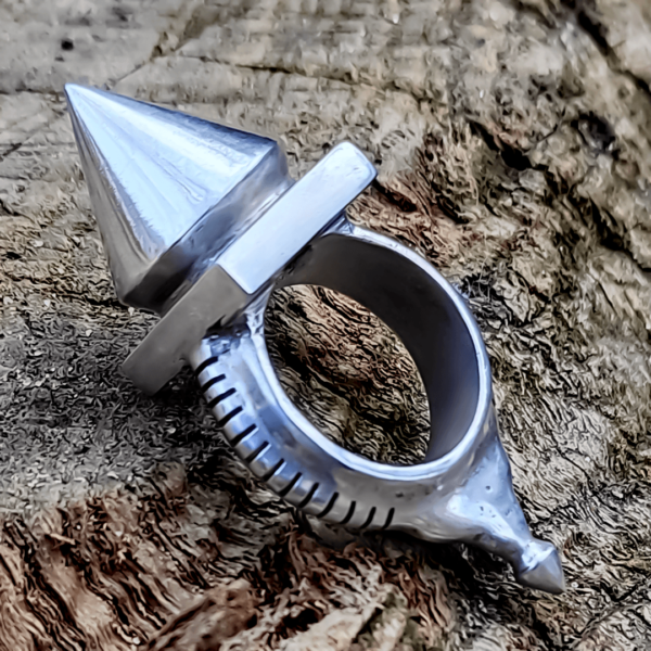 Gothic Spike Ring - Dark Cast Studio