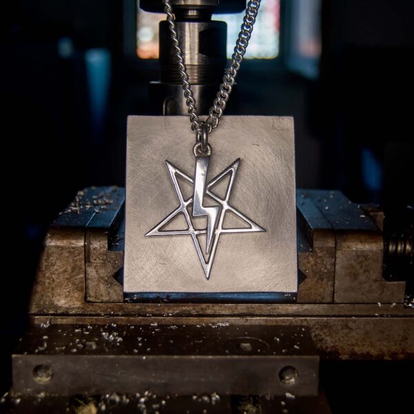 Lightning Bolt Satanic Pentagram - Dark Cast Studio